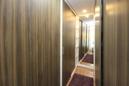 Casa à venda com 300m², 3 quartos e 2 vagasCloset