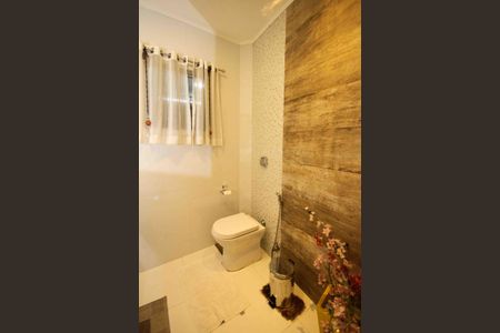 Casa à venda com 300m², 3 quartos e 2 vagasLavabo