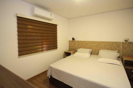 Casa à venda com 300m², 3 quartos e 2 vagasQuarto