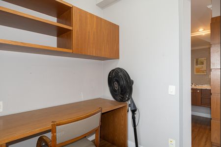 Apartamento para alugar com 50m², 1 quarto e 1 vaga Apartamento para alugar com 50m², 1 quarto e 1 vagaEscritório