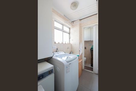 Apartamento à venda com 72m², 3 quartos e 1 vagaÁrea de serviço