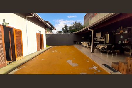 Casa à venda com 350m², 3 quartos e 2 vagas