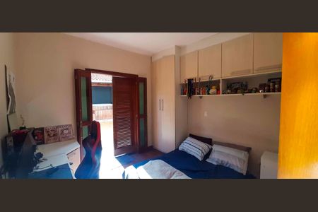 Casa à venda com 350m², 3 quartos e 2 vagas Casa à venda com 350m², 3 quartos e 2 vagasQuarto 2