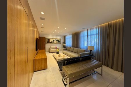 Apartamento à venda com 148m², 4 quartos e 2 vagasSala