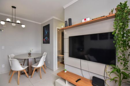 Sala de apartamento para alugar com 2 quartos, 41m² em Parque Arariba, São Paulo