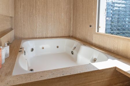 Apartamento para alugar com 139m², 2 quartos e 2 vagasBanheiro da Suíte 1