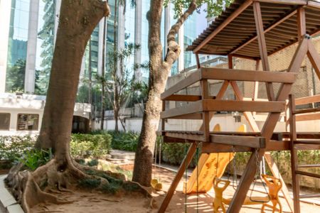 Apartamento para alugar com 139m², 2 quartos e 2 vagasÁrea comum - Playground