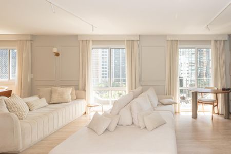 Sala de apartamento à venda com 2 quartos, 139m² em Chácara Itaim, São Paulo