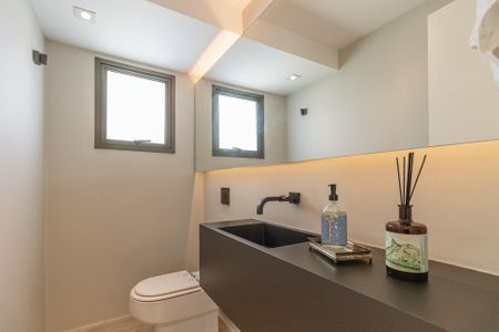 Apartamento para alugar com 139m², 2 quartos e 2 vagasLavabo