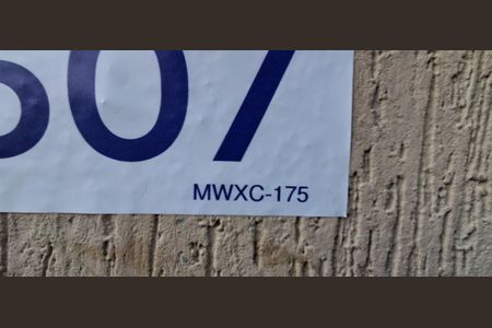 Casa à venda com 69m², 2 quartos e 1 vagaCódigo plaquinha MWXC-175