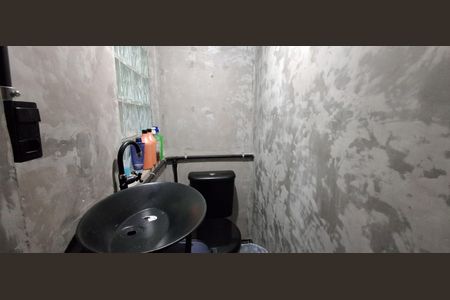 Casa à venda com 69m², 2 quartos e 1 vagaLavabo 