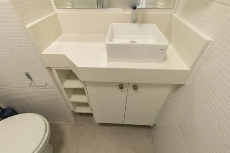 Apartamento à venda com 48m², 2 quartos e 1 vaga Apartamento à venda com 48m², 2 quartos e 1 vagaBanheiro Social