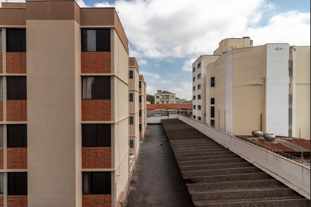 Apartamento à venda com 70m², 2 quartos e 1 vagaÁrea de Serviço - Vista