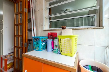 Apartamento à venda com 70m², 2 quartos e 1 vagaÁrea de Serviço