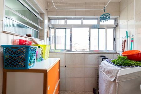 Apartamento à venda com 70m², 2 quartos e 1 vagaÁrea de Serviço