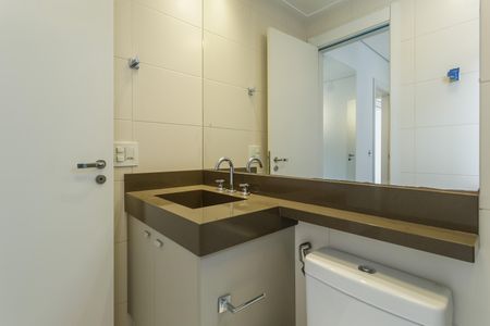 Apartamento à venda com 76m², 2 quartos e 2 vagasBanheiro da Suíte 1