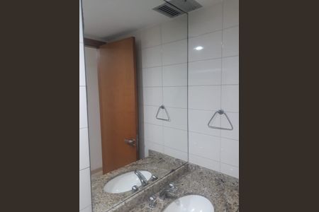 Apartamento à venda com 84m², 2 quartos e 1 vaga Apartamento à venda com 84m², 2 quartos e 1 vagaBanheiro da Suíte