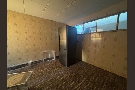 Casa à venda com 210m², 3 quartos e 1 vagaÁrea de Serviço