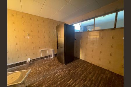 Casa à venda com 210m², 3 quartos e 1 vagaÁrea de Serviço