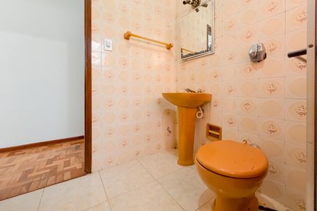 Casa à venda com 183m², 3 quartos e 2 vagas Casa à venda com 183m², 3 quartos e 2 vagasBanheiro da Suíte