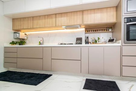 Casa à venda com 400m², 5 quartos e 2 vagas Casa à venda com 400m², 5 quartos e 2 vagasCozinha - Armários