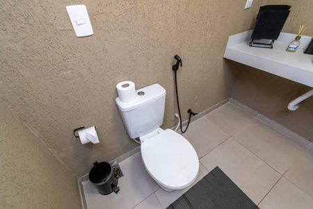 Casa à venda com 400m², 5 quartos e 2 vagas Casa à venda com 400m², 5 quartos e 2 vagasLavabo da Piscina