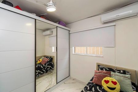 Casa à venda com 400m², 5 quartos e 2 vagas Casa à venda com 400m², 5 quartos e 2 vagasQuarto 1