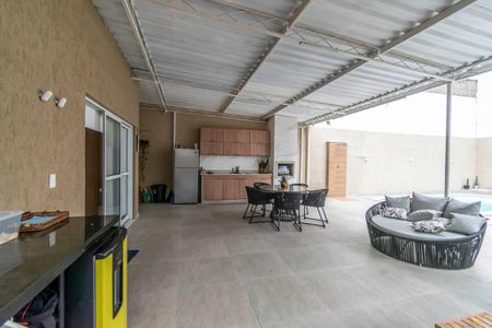 Casa à venda com 400m², 5 quartos e 2 vagas Casa à venda com 400m², 5 quartos e 2 vagasVaranda gourmet