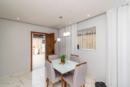 Casa à venda com 400m², 5 quartos e 2 vagas Casa à venda com 400m², 5 quartos e 2 vagasSala