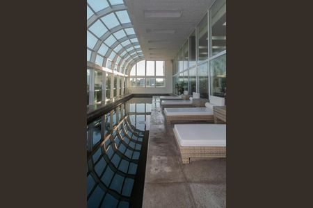 Apartamento à venda com 74m², 2 quartos e 1 vagaÁrea comum - Piscina Coberta