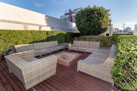 Apartamento à venda com 74m², 2 quartos e 1 vagaÁrea comum