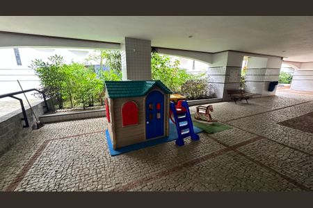 Apartamento para alugar com 120m², 3 quartos e 2 vagasÁrea comum - Playground