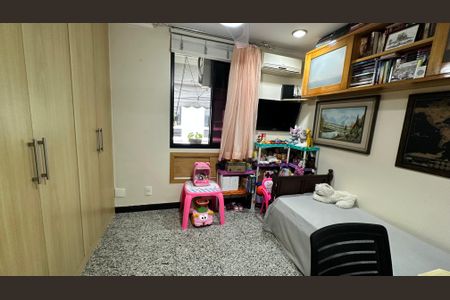 Apartamento para alugar com 120m², 3 quartos e 2 vagasQuarto 2