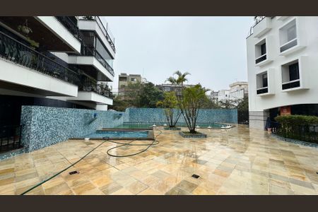 Apartamento para alugar com 120m², 3 quartos e 2 vagasÁrea comum - Piscina