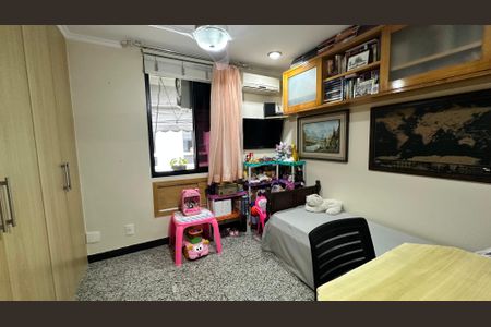 Apartamento para alugar com 120m², 3 quartos e 2 vagasQuarto 2