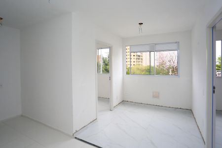Sala de apartamento para alugar com 2 quartos, 70m² em Vila Suzana, São Paulo