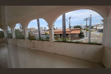 Casa de condomínio para alugar com 530m², 5 quartos e 7 vagasVaranda do Quarto 2