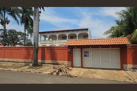 Casa de condomínio para alugar com 530m², 5 quartos e 7 vagasFachada