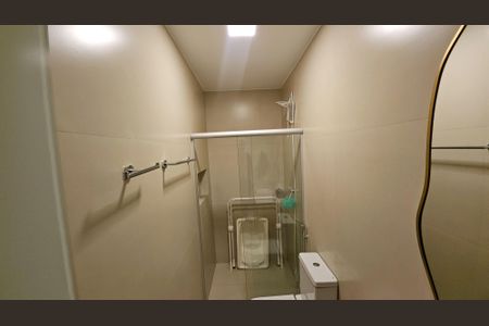 Casa de condomínio para alugar com 530m², 5 quartos e 7 vagasBanheiro Social