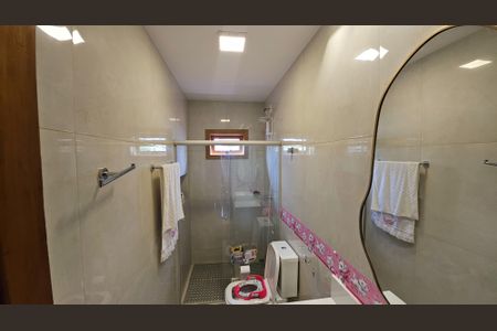 Casa de condomínio para alugar com 530m², 5 quartos e 7 vagasBanheiro da Suíte 1