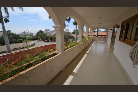 Casa de condomínio para alugar com 530m², 5 quartos e 7 vagasVaranda da Suíte 1