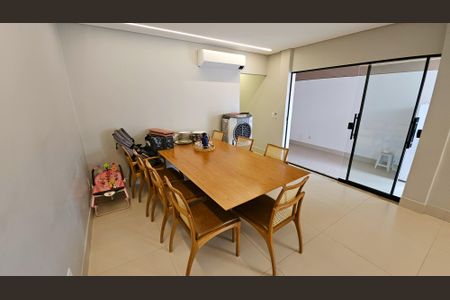 Casa de condomínio para alugar com 530m², 5 quartos e 7 vagasCozinha