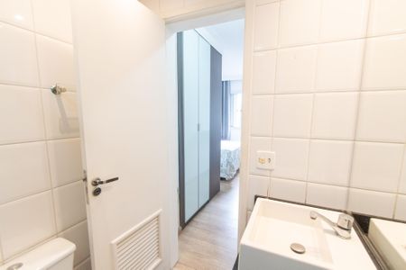 Apartamento para alugar com 56m², 2 quartos e 1 vaga Apartamento para alugar com 56m², 2 quartos e 1 vagaBanheiro da Suíte