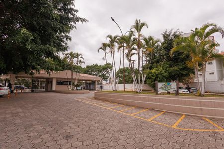 Apartamento para alugar com 71m², 3 quartos e 1 vagaFachada e portaria