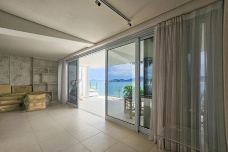 Apartamento para alugar com 300m², 3 quartos e 3 vagas Apartamento para alugar com 300m², 3 quartos e 3 vagasSala