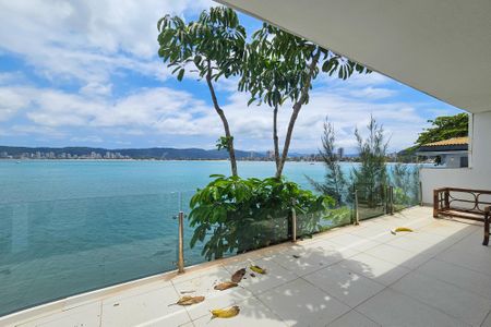 Apartamento para alugar com 300m², 3 quartos e 3 vagas Apartamento para alugar com 300m², 3 quartos e 3 vagasvaranda