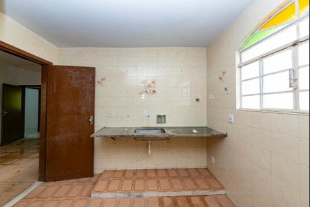 Casa à venda com 500m², 3 quartos e 20 vagas Casa à venda com 500m², 3 quartos e 20 vagasCozinha