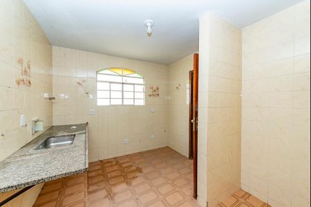 Casa à venda com 500m², 3 quartos e 20 vagas Casa à venda com 500m², 3 quartos e 20 vagasCozinha