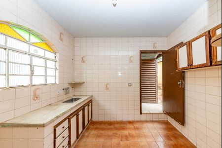 Casa à venda com 500m², 3 quartos e 20 vagas Casa à venda com 500m², 3 quartos e 20 vagasCozinha