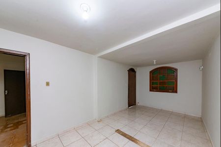 Casa à venda com 500m², 3 quartos e 20 vagas Casa à venda com 500m², 3 quartos e 20 vagasSala 1